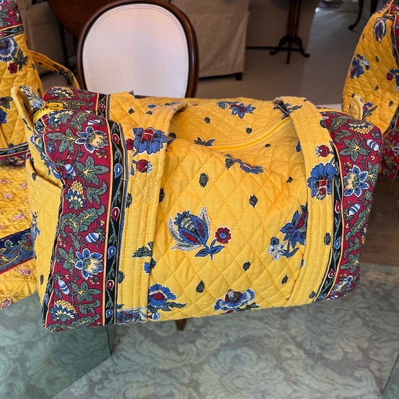 Vera Bradley Quilted bag set - Picture 2 of 9